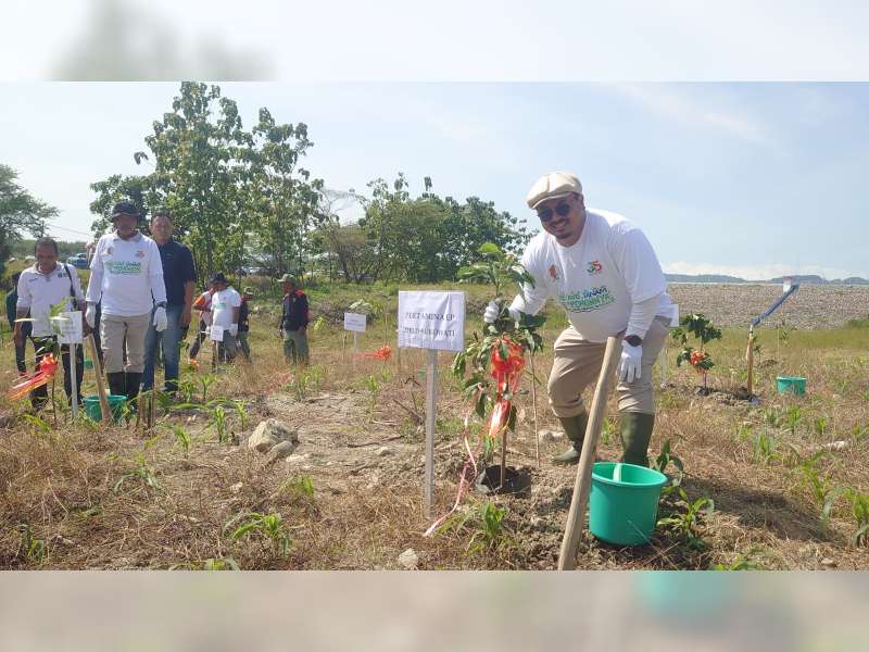 Tekan Emisi Udara, Pertamina EP Sukowati Field Tanam 1.000 Pohon di Waduk Gongseng