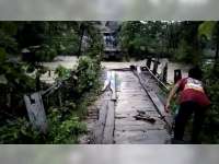 Diterjang Banjir, Jembatan Penghubung di Desa Turi, Kecamatan Tambakrejo, Bojonegoro, Putus