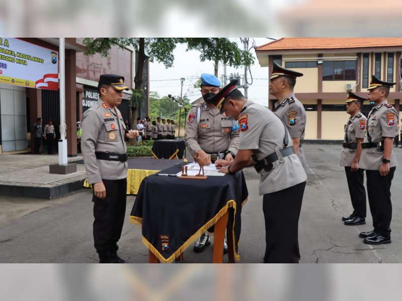 2 Pejabat Utama Polres Bojonegoro dan Satu Kapolsek Dimutasi