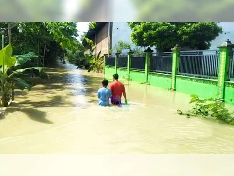 Sungai Pacal Meluap, Belasan Desa di Kecamatan Balen dan Sukosewu, Bojonegoro Tergenang Banjir