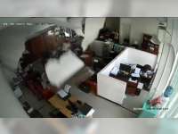 Plafon Salah Satu Ruangan Gedung Mal Pelayanan Publik Blora Ambrol