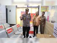 Pastikan Pelayanan Berjalan Baik, Kapolres Bojonegoro Cek Ruang SPKT dan SKCK
