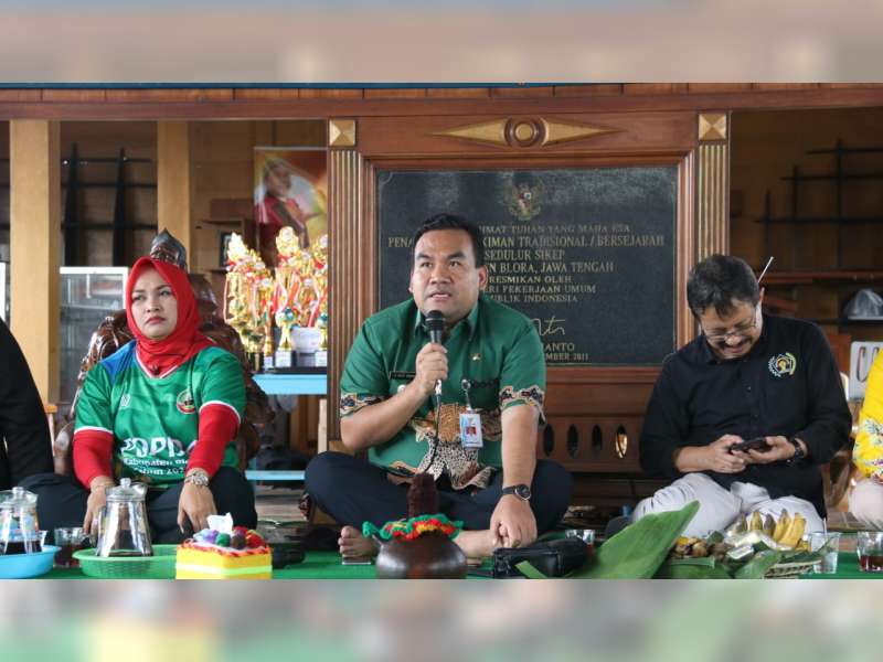 2 Tahun Kepemimpinan Arief Rohman-Tri Yuli, Ratusan Kilometer Jalan Di ...