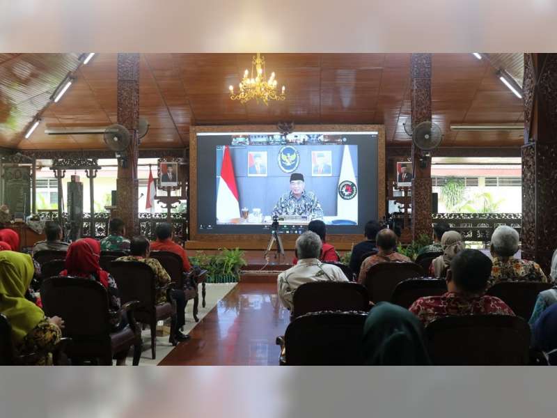 Menko PMK Siap Dukung Upaya Pengurangan Kemiskinan di Desa Hutan Blora