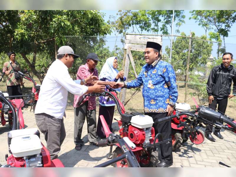 Dukung Produktivitas Petani, 78 Kelompok Tani Sentra Tembakau di Blora Terima Bantuan Alsintan 