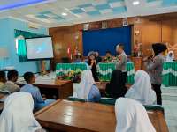 Satlantas Polres Blora Sosialisasikan Pentingnya Tertib Lalu Lintas bagi Pelajar di SMKN 1 Blora