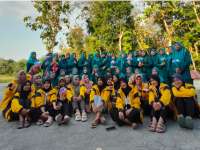 Mahasiswa KKN Unigoro Gelar Pelatihan Manfaatkan Limbah Plastik untuk Ibu-ibu PKK