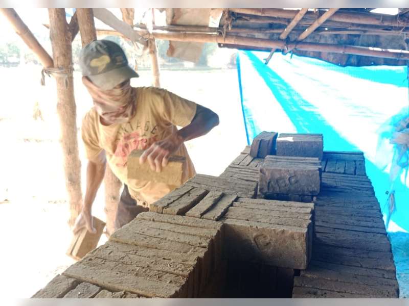 Kesulitan Air, Perajin Batu Bata di Blora Alami Penurunan Produksi