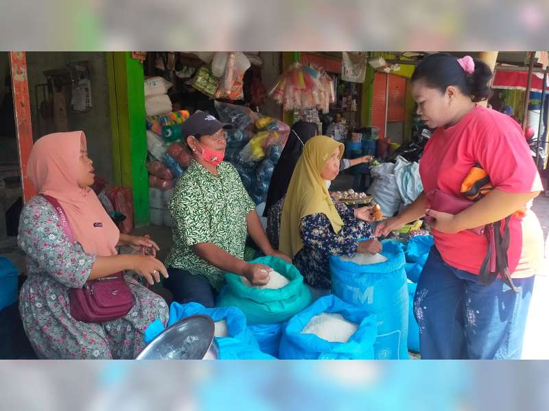 Harga Beras di Pasar Tradisional Bojonegoro Terus Meroket