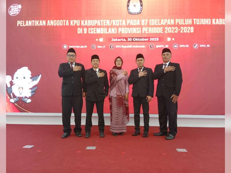 5 Komisioner KPU Blora Periode 2023-2028 Resmi Dilantik