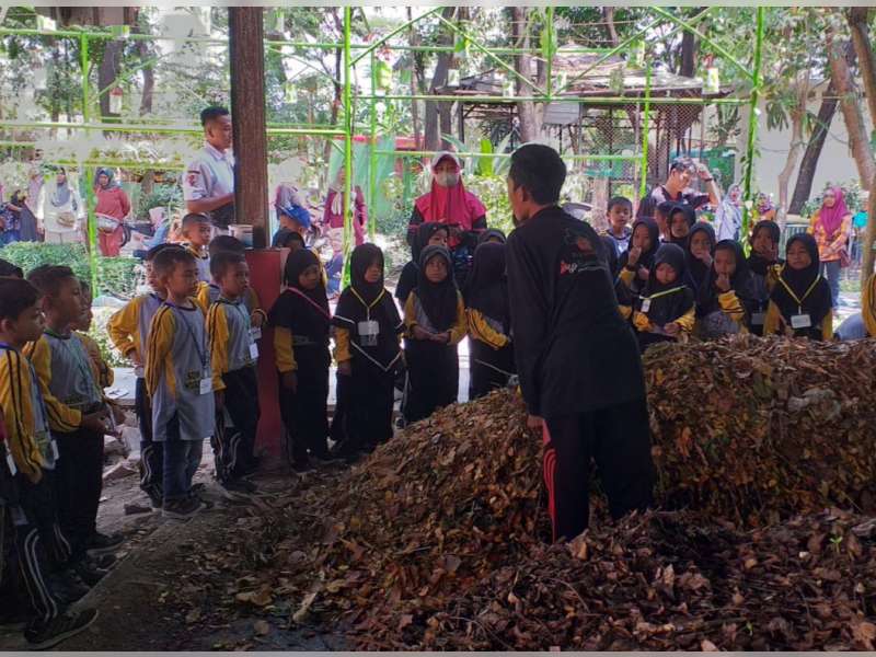 DLH Bojonegoro Tekankan Pentingnya Pengenalan Pengelolaan Sampah Sejak Dini