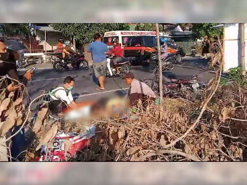 Tabrakan Motor di Kapas Bojonegoro, Seorang Pengendara Meninggal, 3 Lainnya Luka-luka