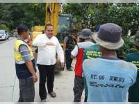 DPUPR Blora Gerak Cepat Tangani Jalan Longsor di Seputaran Jembatan Kalisari, Bupati Langsung di Lapangan