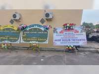 Karangan Bunga dan Spanduk ‘Unik’ Menghiasi Acara Pisah Sambut Kapolres Bojonegoro