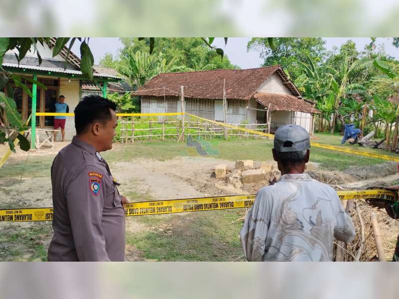 Tak Kunjung Berhenti, Semburan Air di Desa Sidomulyo, Bojonegoro Dipasang Garis Polisi