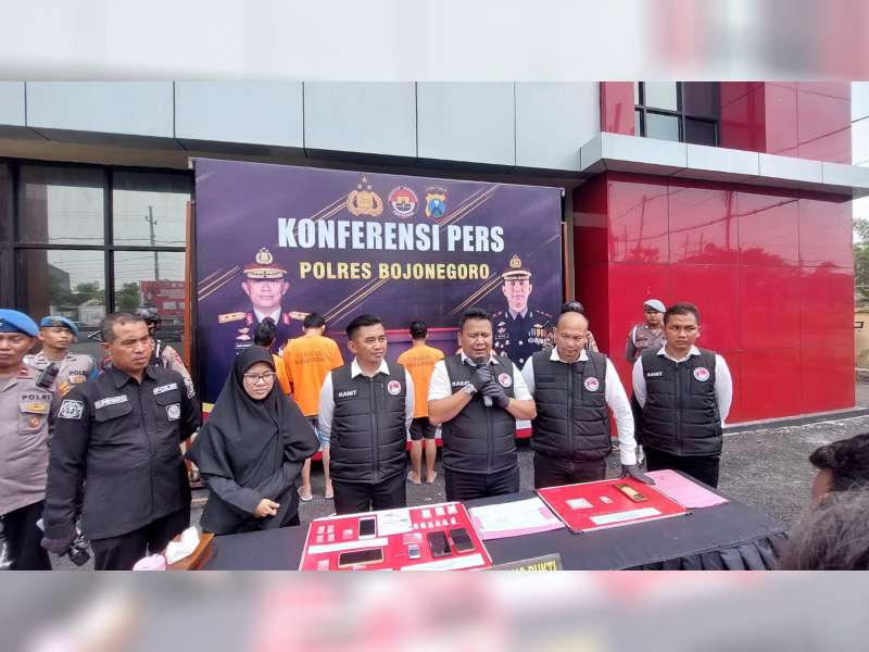 Seorang Bandar Narkoba dan 3 Orang Pengedar Ditangkap Polisi Bojonegoro