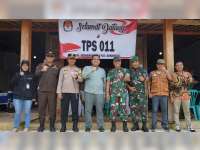 Jelang Hari Pencoblosan, Bupati Monitoring Kesiapan Sejumlah TPS di Blora