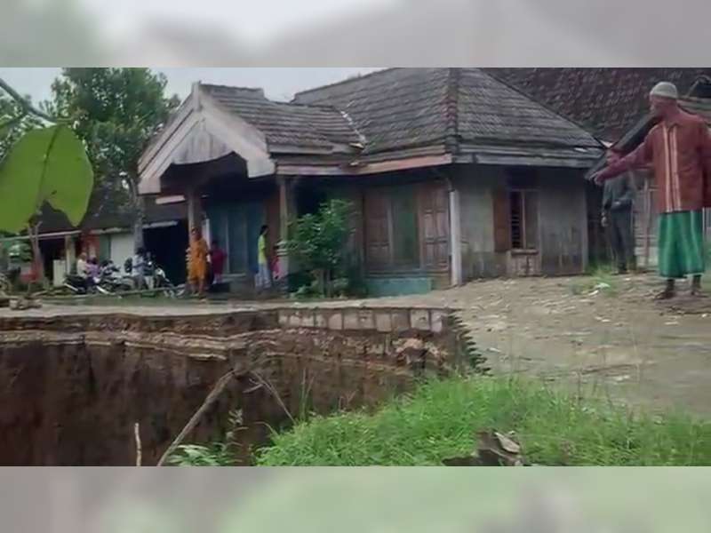 Tebing Bengawan Solo Longsor, Empat Rumah Warga di Blora Terancam