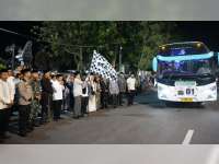 Calon Jemaah Haji asal Bojonegoro Diberangkatkan Pj Bupati Adriyanto