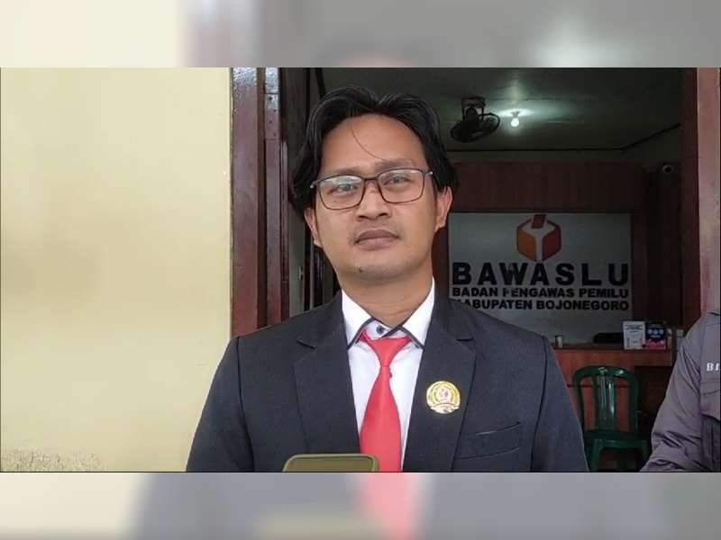 Bawaslu Bojonegoro Kabulkan Gugatan Bapaslon Perseorangan Nurul Azizah-Nafik Sahal