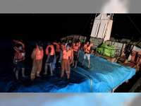 SIG Pabrik Tuban Dukung Evakuasi Korban Kapal Terbakar di Laut Utara Kecamatan Jenu