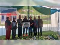 Fadly Alberto, Pemain Timnas U-16 asal Bojonegoro Terima Hadian Rumah dari PT Realfood