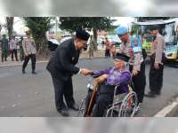 Bupati Arief Sambut Kepulangan Kloter Terakhir Jemaah Haji Blora