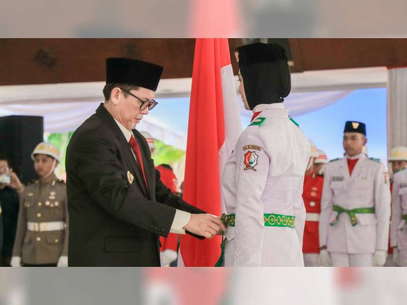 Pj Bupati Bojonegoro Kukuhkan Anggota Paskibraka Tahun 2024