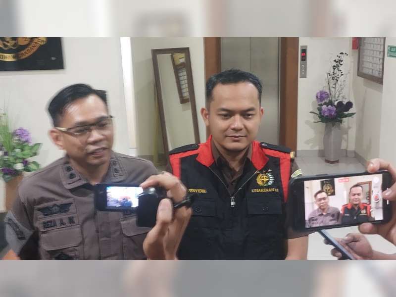 Kejari Bojonegoro Kembali Tetapkan 2 Tersangka Kasus Dugaan Korupsi Pengadaan Mobil Siaga Desa