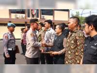 Polres Bojonegoro Serahkan Tim Pengawal Pribadi untuk Penyelenggara dan Paslon dalam Pilkada 2024