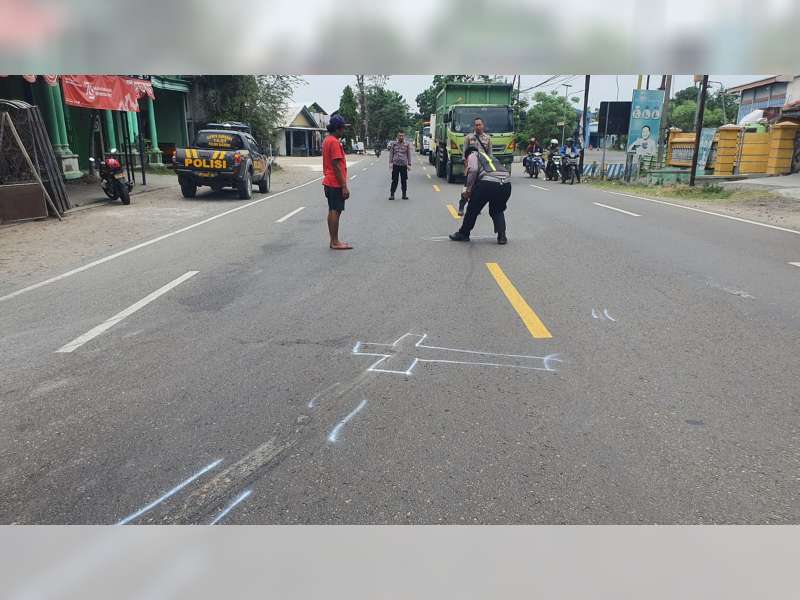 Kecelakaan di Depan SPBU Sraturejo, Bojonegoro, Seorang Pemotor Meninggal di TKP