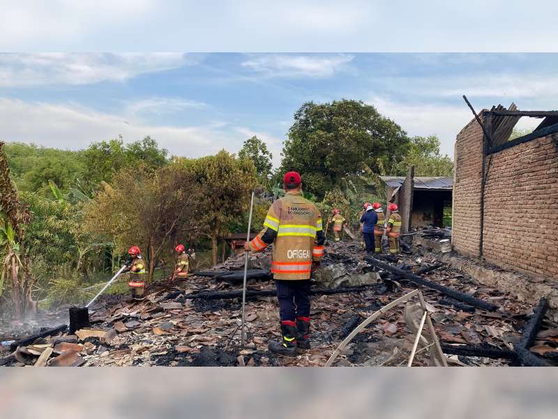 2 Rumah Warga Temayang, Bojonegoro Hangus Terbakar, Diduga Akibat ‘Bediang’