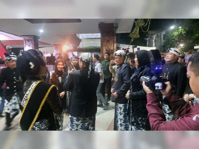 Pj Bupati Pimpin Penyemayaman Api Abadi di Pendopo Malowopati Pemkab Bojonegoro