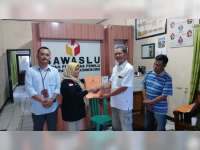 Buntut Debat Pilkada Bojonegoro Ricuh, Anwar Sholeh Laporkan Paslon 01, Teguh-Farida ke Bawaslu