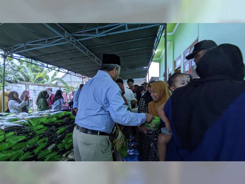 Syukuran Pelantikan Presiden Prabowo, 2 Politisi Partai Gerindra di Bojonegoro Bagikan Bansos
