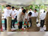 Rangkaian Hari Jadi Blora Ke-275, Sejumlah Pejabat Ziarah ke Makam Bupati Blora Pertama