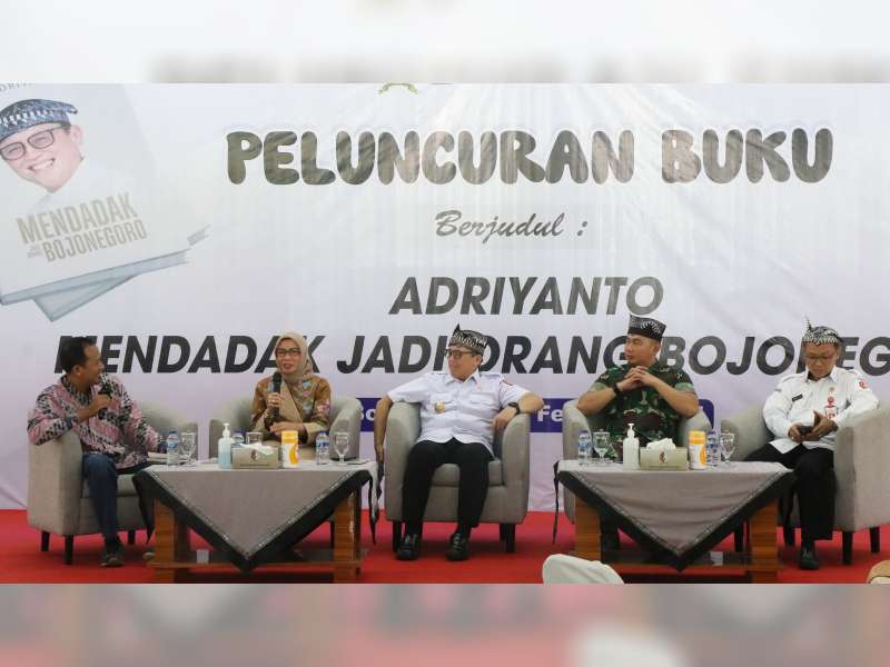 Buku ‘Mendadak Jadi Orang Bojonegoro’ Kado Perpisahan Terindah Pj Bupati Adriyanto