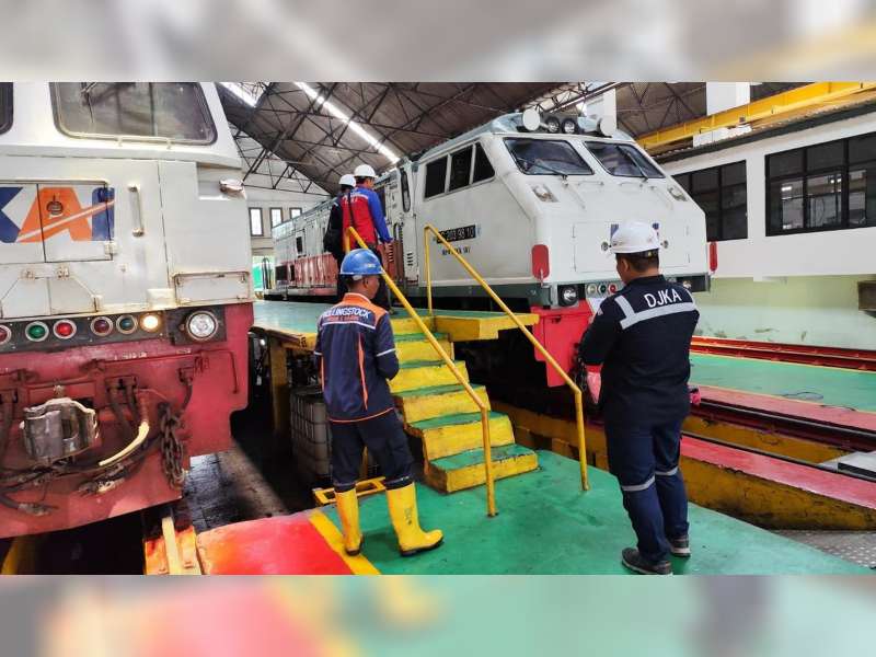 Jelang Angkutan Lebaran 2025, KAI Daop 8 Surabaya Lakukan Pengecekan Sarana dan Fasilitas