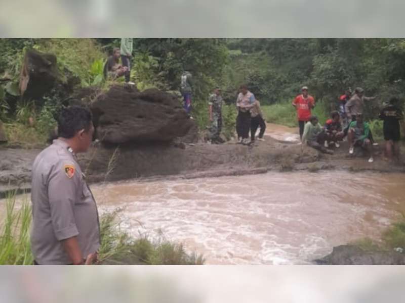 Bermain Perosotan, Seorang Anak di Sekar, Bojonegoro Tenggelam Terseret Arus Parit