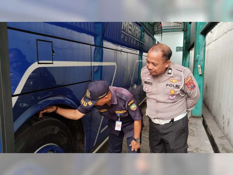 Jelang Mudik Lebaran, Pemkab Bersama Sat Lantas Polres Blora Gelar Pengecekan Armada Bus