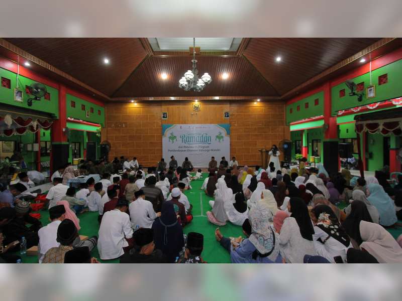 Pekerja Migas Lapangan Banyu Urip Santuni Ratusan Anak Yatim di Bojonegoro