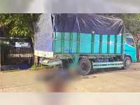 Motor Tabrak Truk Parkir di Pohwates, Bojonegoro, Pengendara Motor Meninggal di TKP