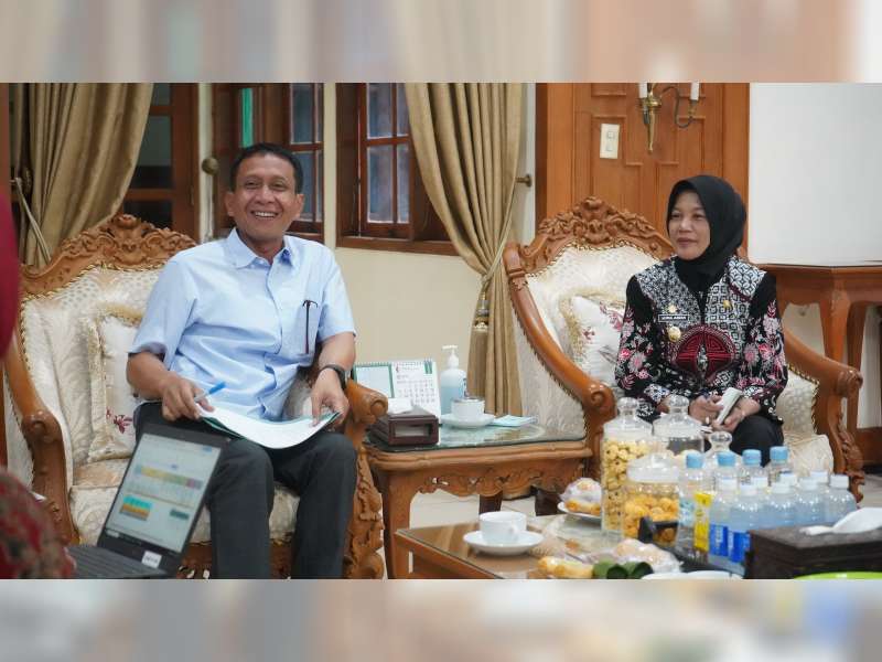 Tanggapi Keluhan Petani, Bupati Bojonegoro Harap Penyerapan Gabah Sesuai HPP