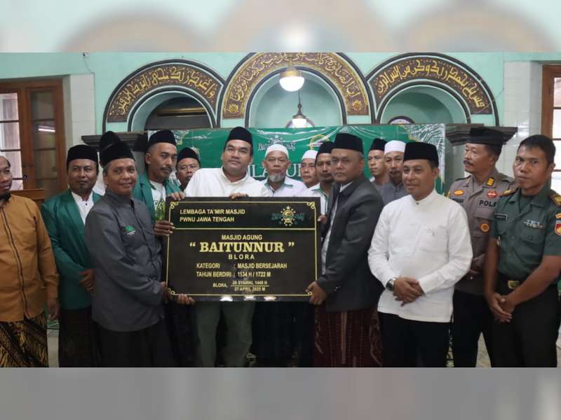 Masjid Agung Baitunnur Blora Ditetapkan Sebagai Masjid Bersejarah