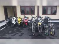 Polisi Blora Bubarkan Balap Liar, 27 Orang, 11 Motor, dan 6 Mobil Diamankan Petugas