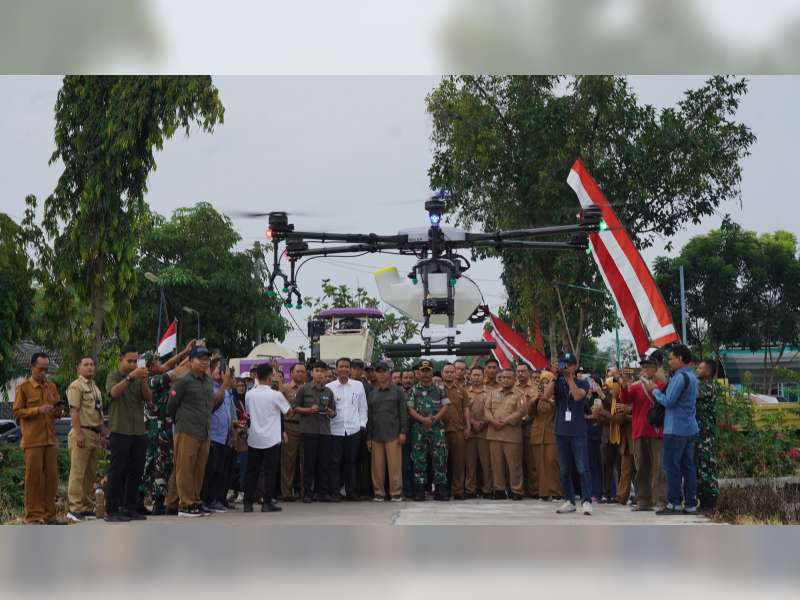 Dorong Pertanian Modern, Bupati Bojonegoro Hadiri Peluncuran Teknologi Drone Pertanian