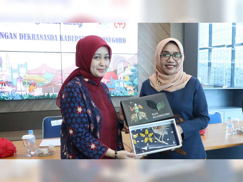 Dekranasda Bojonegoro Jajaki Kerja Sama dengan Dekranasda Kota Surakarta untuk Pengembangan Batik