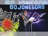 Hadiri ‘Purnama Sastra’ Bojonegoro Edisi Ke-70, Bunda Cantika Baca Puisi ‘Cinta Tanah Kelahiran’
