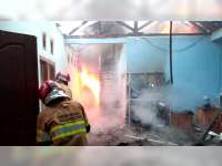 Rumah Warga Sukosewu, Bojonegoro Terbakar, Kerugian Capai Rp 400 Juta
