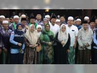 Bupati Sambut Kedatangan Jemaah Haji Kloter 58 SOC di Pendopo Kabupaten Blora